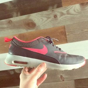 Women’s size 8.5 Nike airmax